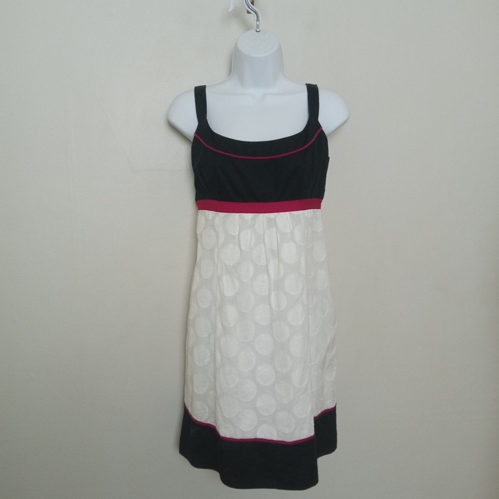 Ann Taylor Size 4 Petite Colorblock Black White Empire Waist Dress